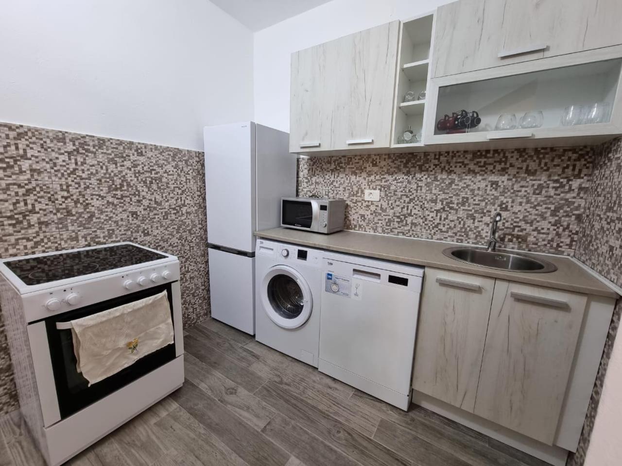 Apartments Vukmarkovic Sutomore Luaran gambar